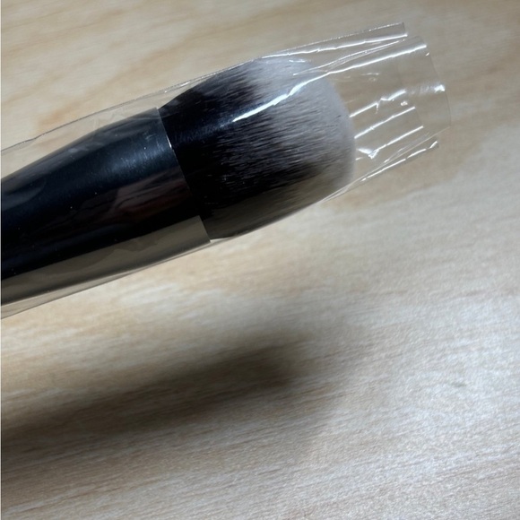Morphe cosmetics G1 brush - Picture 3 of 4